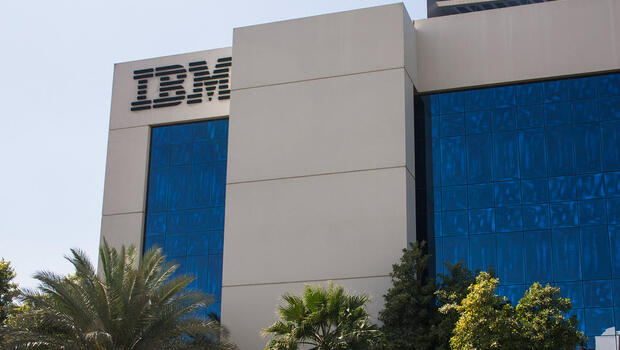 IBM'in geliri 2020'nin dördüncü çeyreğinde azaldı