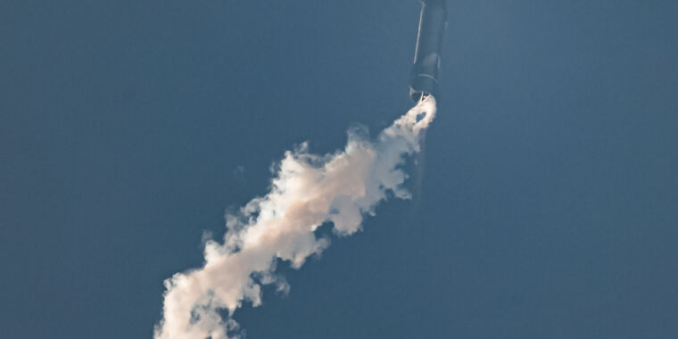 <pre>Roket Raporu: SpaceX, Süper Ağır'a hazırlanıyor, Rusya yeni motoru test ediyor

